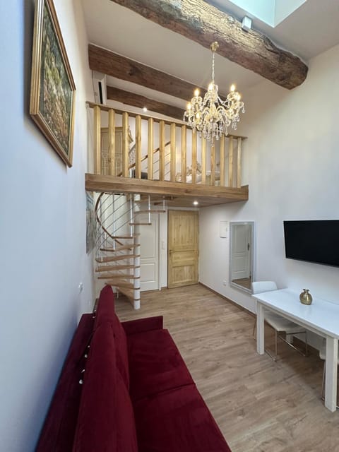 Communal lounge/ TV room, Seating area, Dining area