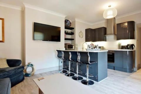 Kitchen or kitchenette, Dining area, dishwasher, oven, stove