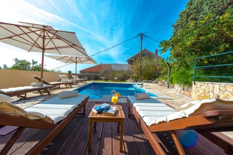 Garden, View (from property/room), Other, Swimming pool, furniture, sunbed