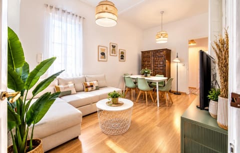 Living room, Seating area, Dining area, wardrobe, air conditioner