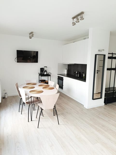 TV and multimedia, Kitchen or kitchenette, Dining area, oven