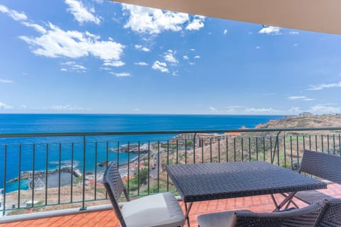 Day, Natural landscape, View (from property/room), Balcony/Terrace, Mountain view, Sea view