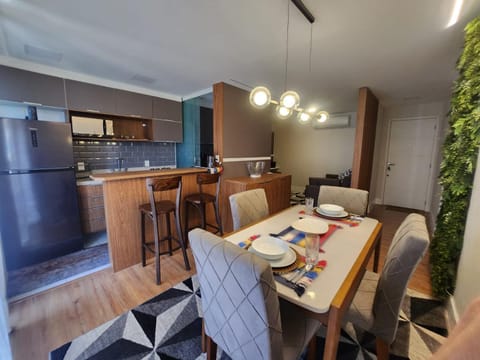 Kitchen or kitchenette, Dining area, minibar, pet friendly, stove