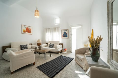TV and multimedia, Seating area
