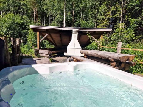 BBQ facilities, Pool view