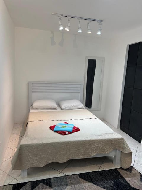 Suite 1, Casa Amarela, Segundo Andar Bed and Breakfast in Rio de Janeiro