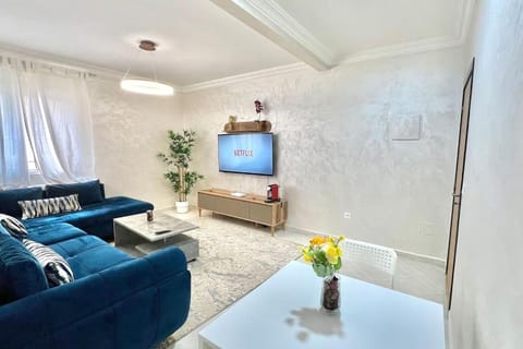 Communal lounge/ TV room, TV and multimedia, Living room, Seating area