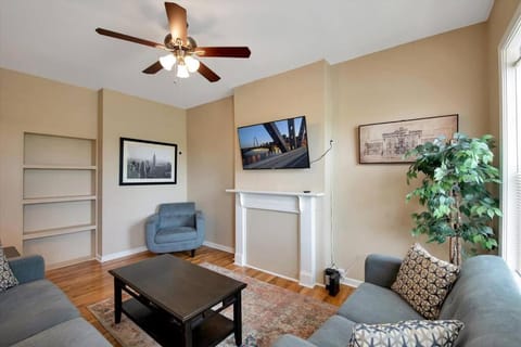 Lovely Unit in Historic SW Garden - 3 Queen beds House in southwest garden