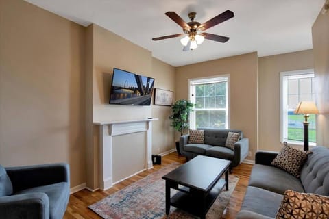 Lovely Unit in Historic SW Garden - 3 Queen beds House in southwest garden