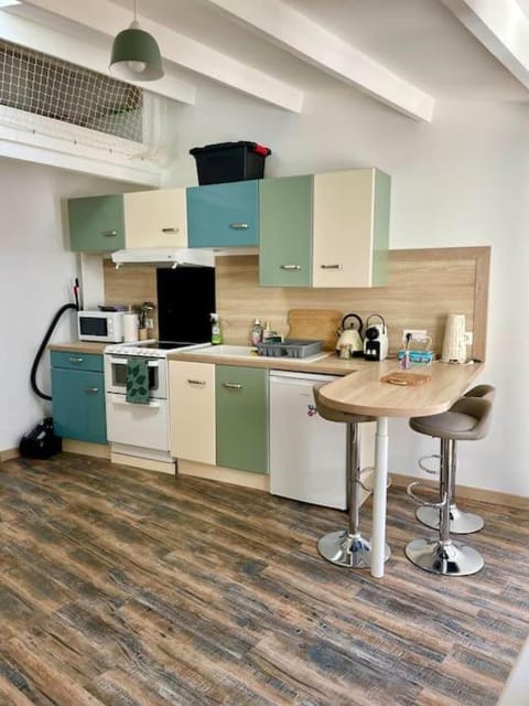 Coffee/tea facilities, Kitchen or kitchenette, Dining area, minibar, pet friendly, stove, toaster