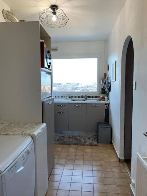 viewTower eiffel 1 ROOM PRIVATE no#2 colocation chez habitant Apartment in Île-de-France