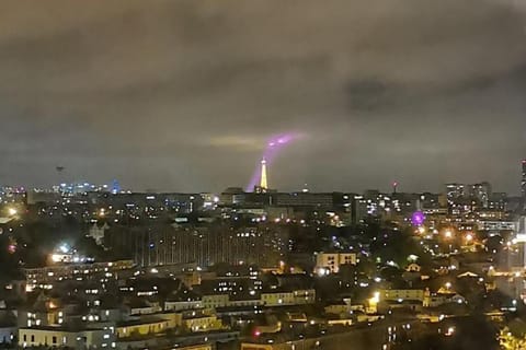 viewTower eiffel 1 ROOM PRIVATE no#2 colocation chez habitant Apartment in Île-de-France