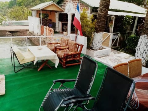 View (from property/room), Balcony/Terrace, sunbed