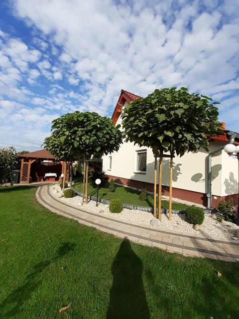 Property building, Natural landscape, Garden view
