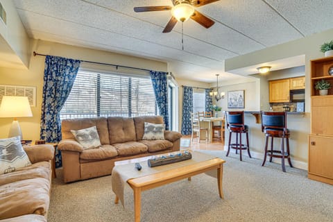Big Boulder Water Views! Condo in Lake Harmony Apartment in Big Boulder Lake