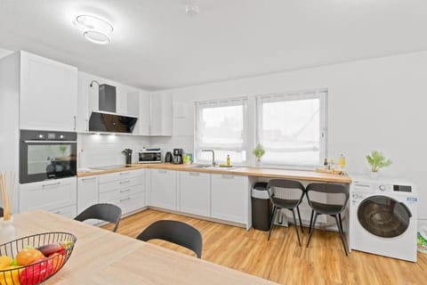 Coffee/tea facilities, Kitchen or kitchenette, Dining area, dishwasher, minibar, pet friendly, stove, toaster