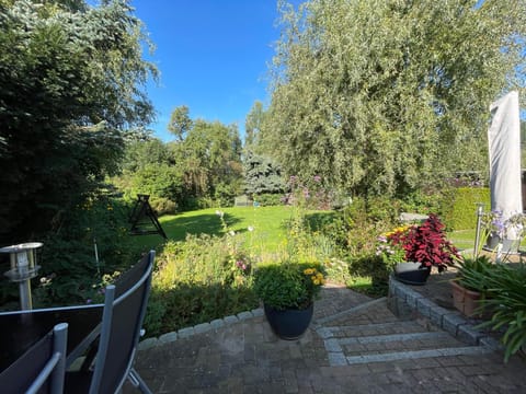 Garden, Balcony/Terrace