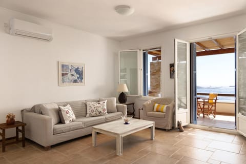 Seating area, Sea view
