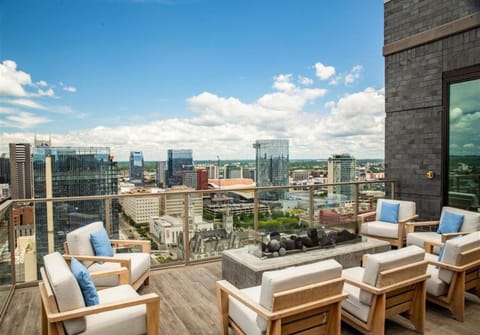 Deluxe Studio Apartment On Broadway Apartment in The Gulch