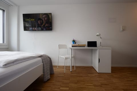 TV and multimedia, Photo of the whole room