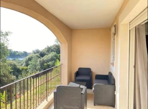 Natural landscape, View (from property/room), Balcony/Terrace