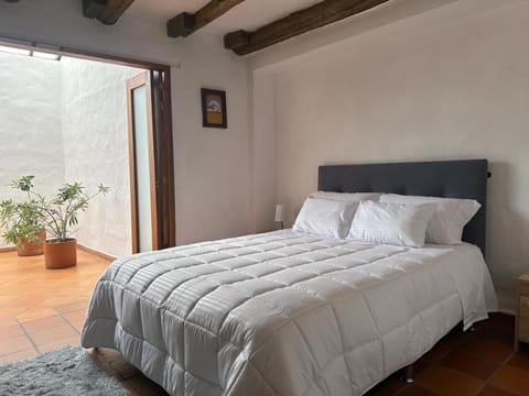 Bed, Photo of the whole room