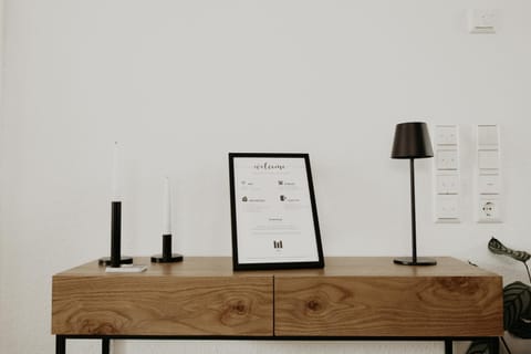 Text overlay, hair dresser