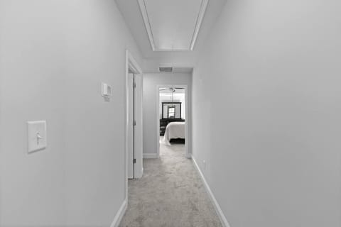 Luxury 2 bedrooms, 2.5 baths House in Lawrenceville