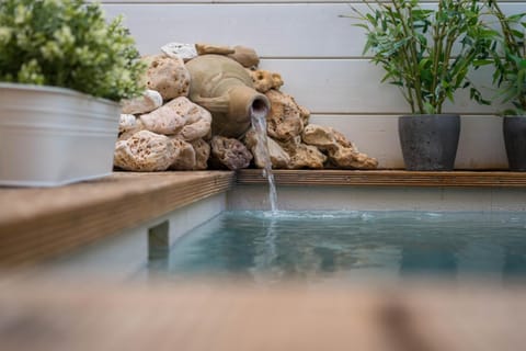 Patio, Patio, Day, Hot Tub, Hot Tub, Decorative detail, Decorative detail, Pool view, Swimming pool