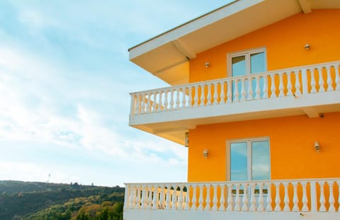 Vila Bronhi Apartment in Montenegro