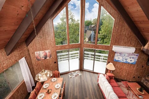 Classic AFrame - Fireplace - GameRoom - 2 Decks View House in Lake Arrowhead