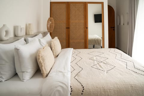Bedroom, wardrobe