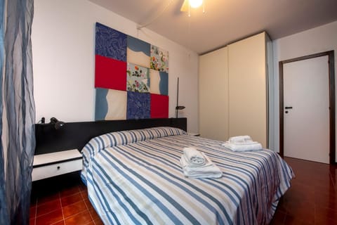 Bed, Photo of the whole room, Bedroom, towels, wardrobe