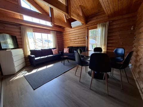 Äijänhonka Cottage Chalet in Finland