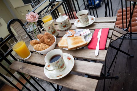 Balcony/Terrace, Balcony/Terrace, Breakfast