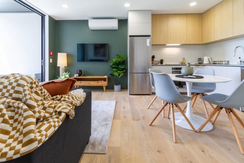 Kitchen or kitchenette, Living room, Photo of the whole room, Decorative detail, Dining area, hair dresser, minibar, pet friendly, stove