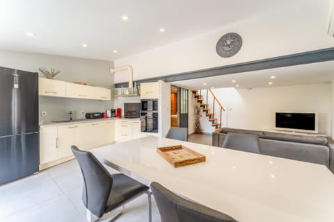 Property building, Living room