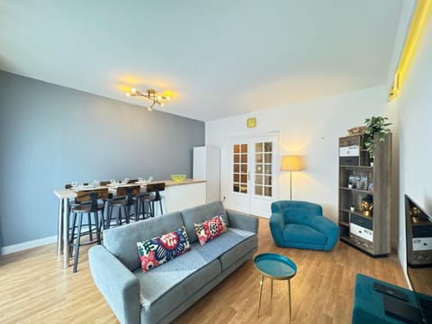 TV and multimedia, Living room, Dining area