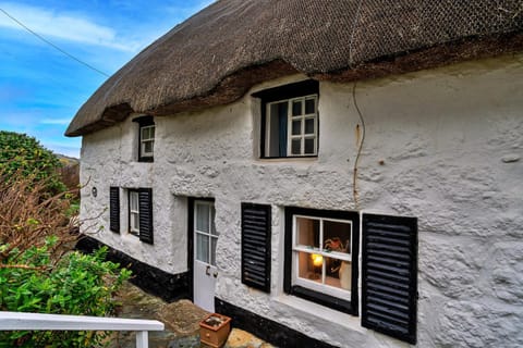 Property building, Off site, Day