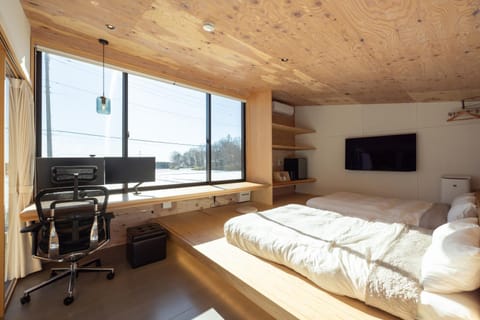 Bed, Photo of the whole room