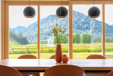 View (from property/room), Dining area, Mountain view