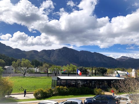 Nearby landmark, Day, Neighbourhood, Natural landscape, Mountain view