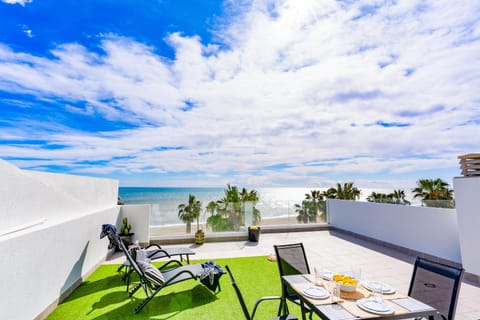 Natural landscape, View (from property/room), Balcony/Terrace, Sea view, sunbed