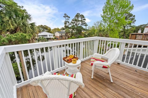 Surfside Beach - Beach House Getaway House in Surfside Beach