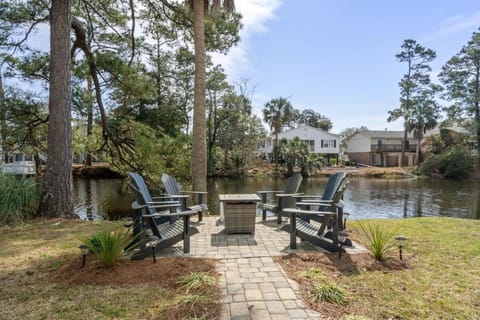 Surfside Beach - Beach House Getaway House in Surfside Beach