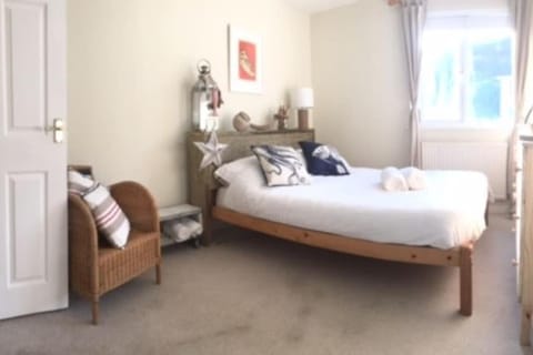 Fabulous Beach Pad Just 20 Paces From The Sea Apartment in England