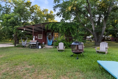Rooster House Countryside Pecan Farm 14ac SanMarcos House in San Marcos