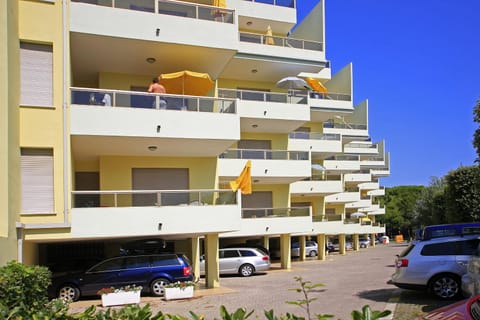 Property building, Parking