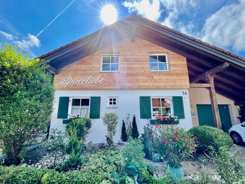 Ferienhaus ALPVERLIEBT Sommer-Hörnerbahnen kostenlos House in Oberstdorf