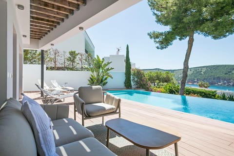 Balcony/Terrace, Seating area, Pool view, Swimming pool
